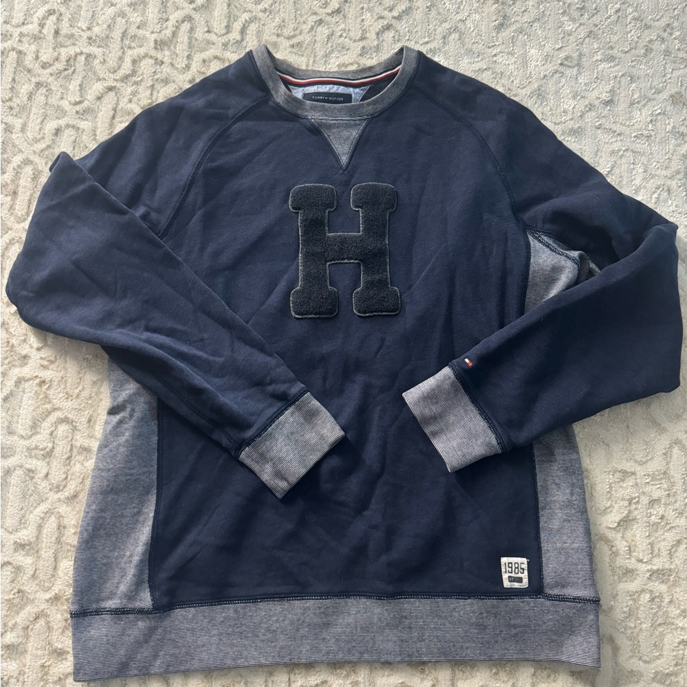 Tommy Hilfiger Navy and Gray Crewneck Sweater xl